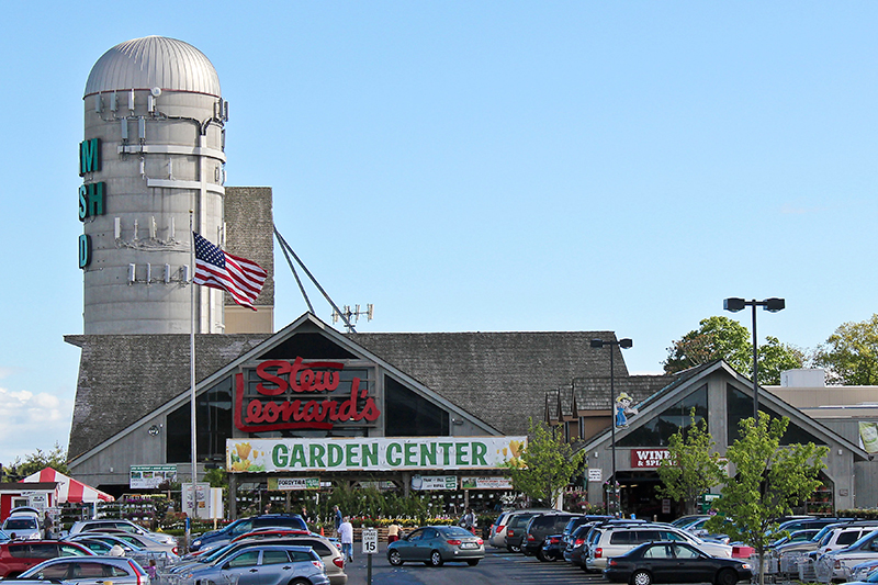 Grocery Showdown Whole Foods Vs. Stew Leonard's
