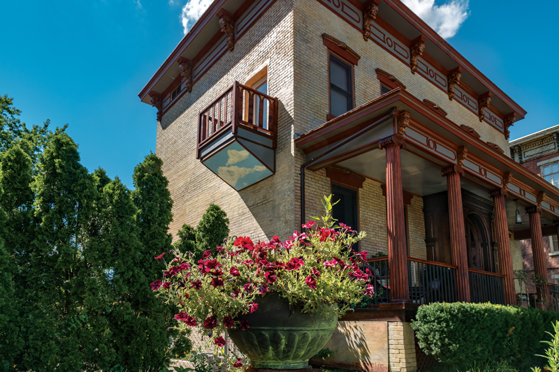 Stay at These Cozy Bed & Breakfasts Around the Valley