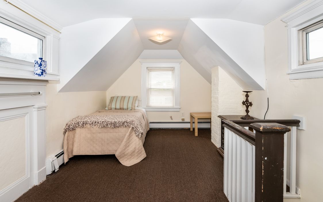 Mamaroneck’s Famous ‘Skinny House’ Is Now on the Market