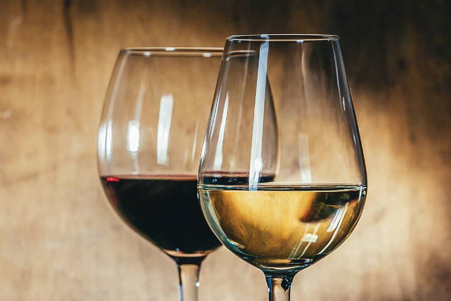 6 Notable Hudson Valley Whites & Reds Made for Sipping