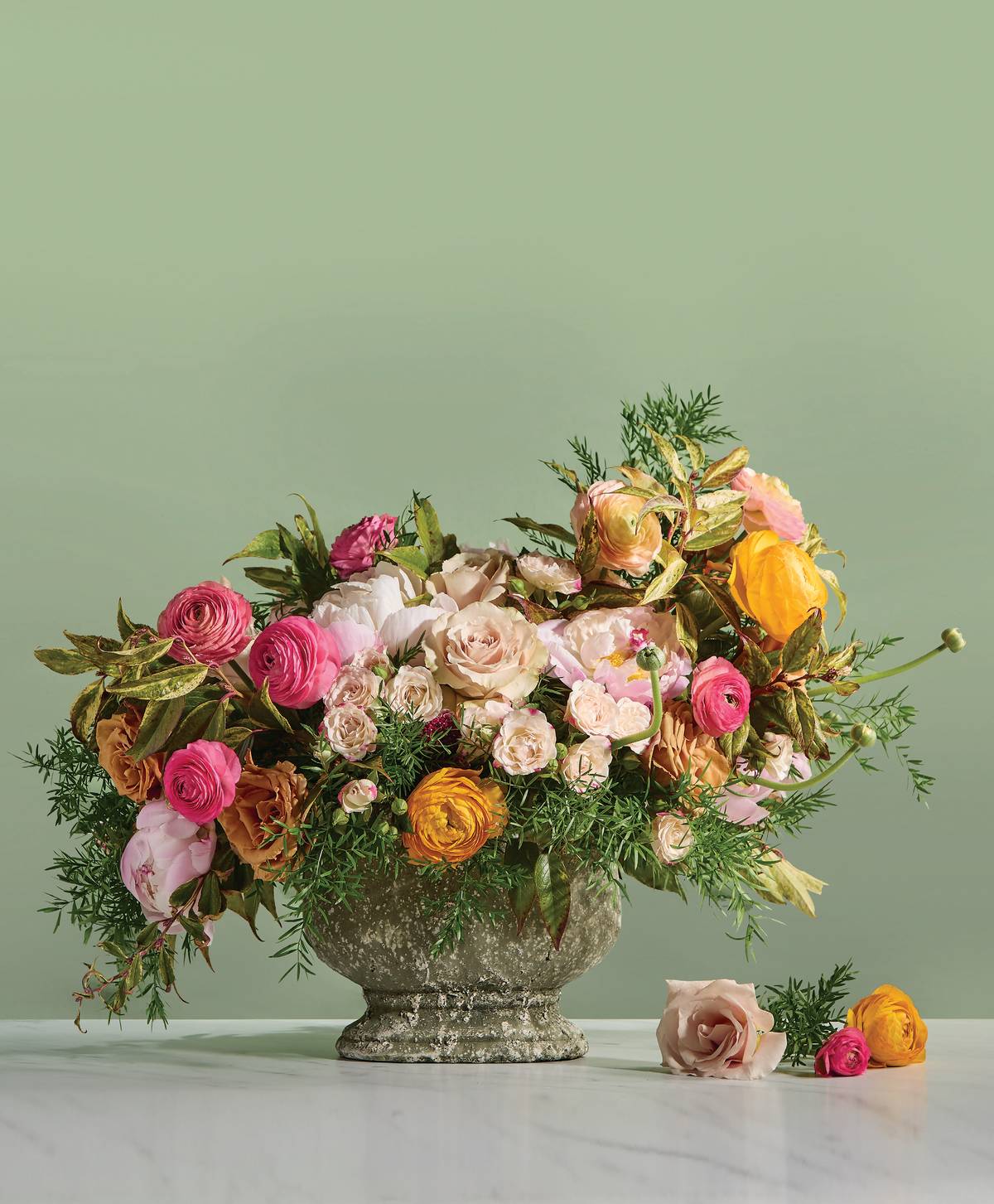Floral arrangement for summer